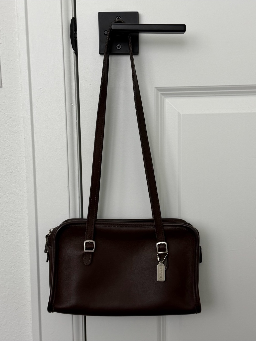Vintage Coach 9051 Bag (Swing Zip) in Mahogany